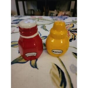 Bottle of Ketchup & Jar of Mustard set of Salt & Pepper Shakers 2.5" used